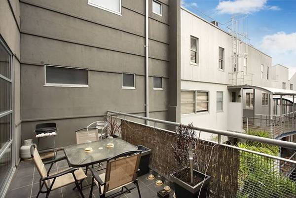 Big On Style, Big On Living Picture