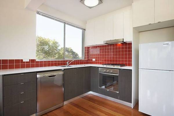 Stylish Living in this Lifestyle Location Picture