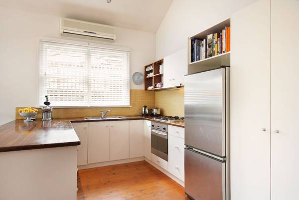 Fabulous Freestanding Victorian with Spacious Open Living & Private Garden Picture