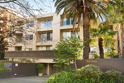 AS BIG AS A HOUSE Picture