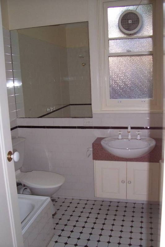 PLEASE CONTACT THE TENANT TO INSPECT - 0402 315 516 - RODNEY or - 0419 181 198 - GREGORY Picture 2