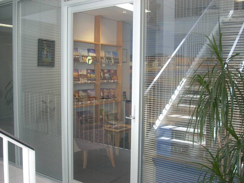 HUGE RENT FREE OFFERED Picture 3