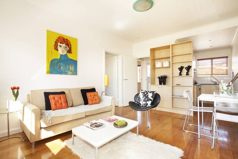 PRIZED LOCATION FOR BUDGET BUYERS Picture 2