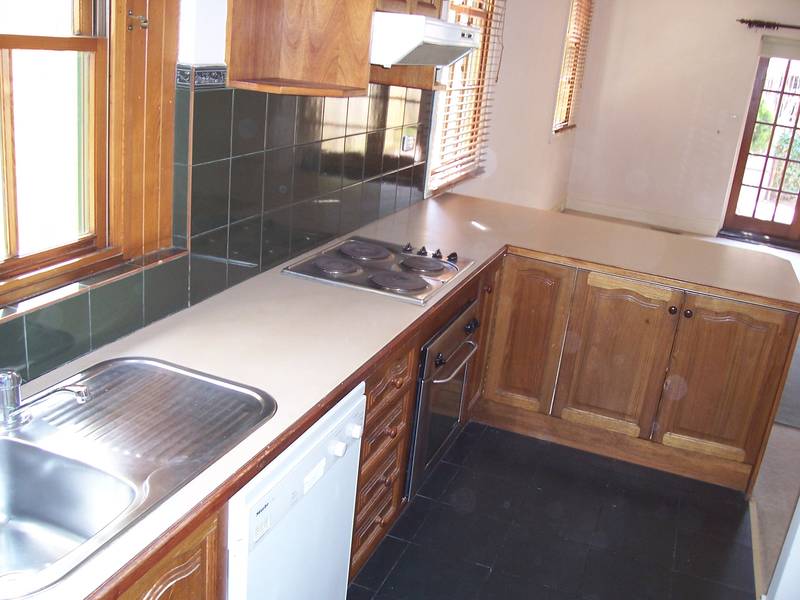 PLEASE CONTACT THE TENANT TO INSPECT - GEORGINA - 0405 662 895 OR CHRISTINA - 0405 136 226 Picture PLEASE CONTACT THE TENANT TO INSPECT - GEORGINA - 0405 662 895 OR CHRISTINA - 0405 136 226 Picture