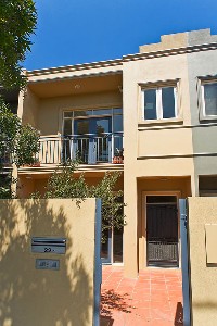 STRIKING CONTEMPORARY TOWNHOUSE Picture STRIKING CONTEMPORARY TOWNHOUSE Picture