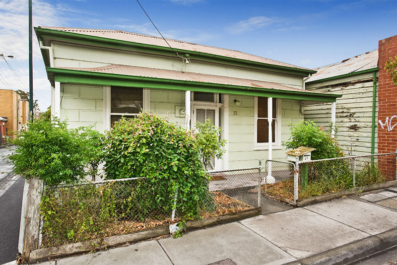 JAUNTY VICTORIAN COTTAGE Picture 1