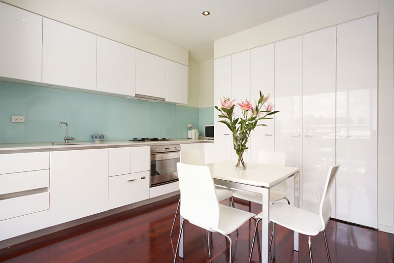 DESIGNER LIVING Picture 3