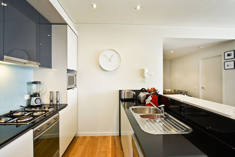 DESIGNER BAYSIDE LIVING Picture 2