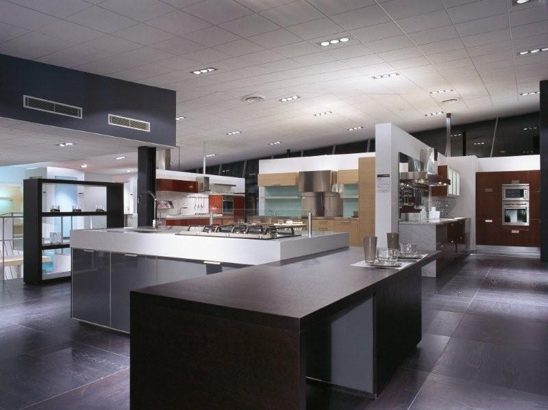 SUPER IMPRESSIVE 1ST FLOOR OFFICE Picture