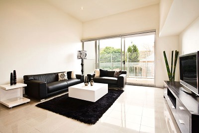 LOCATION AND LUXURY - WITH GARAGE Picture