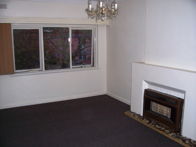PLEASE CONTACT TENANT TO INSPECT - JAMES - 0433 998 702 Picture 2