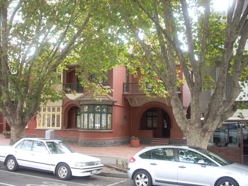 IMPRESSIVE FIRST FLOOR OFFICE Picture