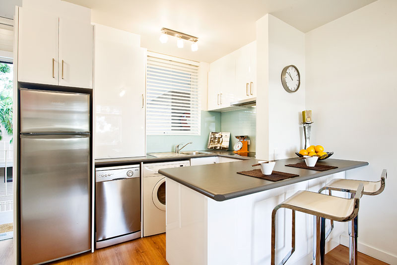 SLEEK DESIGNER HAWKSBURN LIVING Picture 2