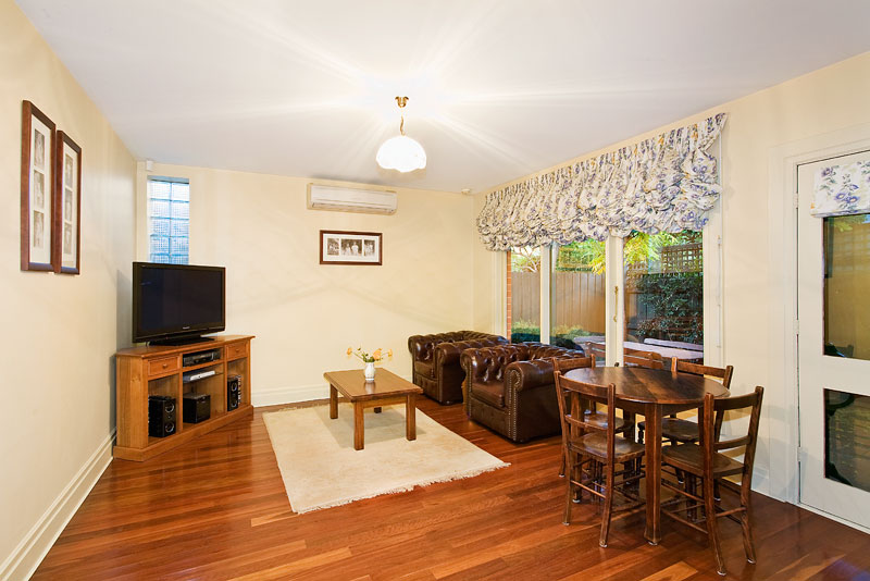 ELEGANT EDWARDIAN Picture 3