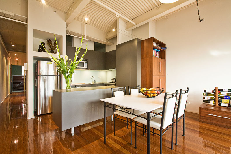 CONTEMPORARY WAREHOUSE DESIGN Picture 1