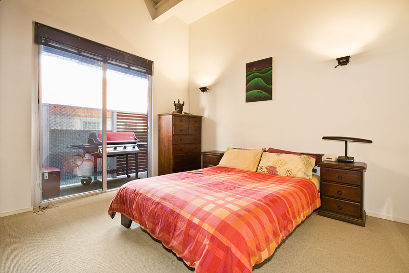 CONTEMPORARY WAREHOUSE DESIGN Picture 3