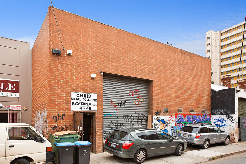 Large Factory Metres to Chapel Street Picture 2