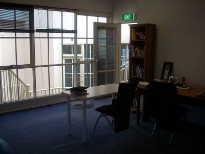 PERFECT BEACHSIDE SMALL OFFICE SPACE Picture