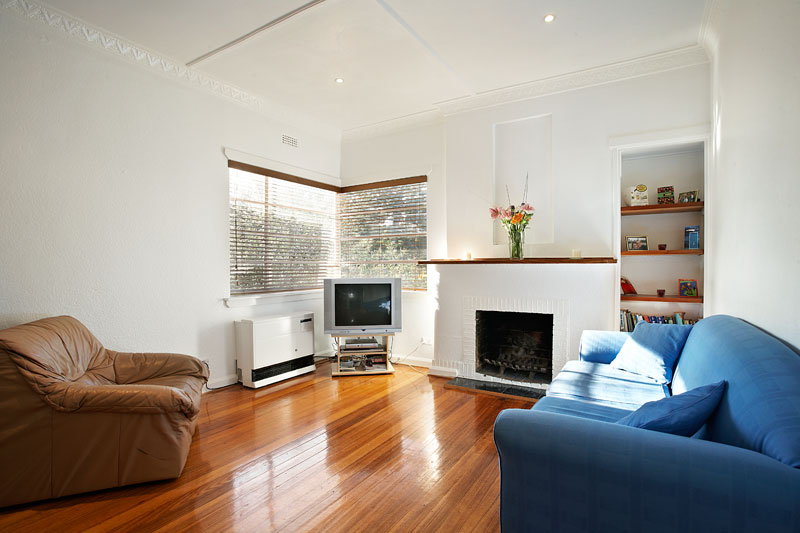 DELIGHTFUL ART DECO IN PARKSIDE LOCATION Picture 1