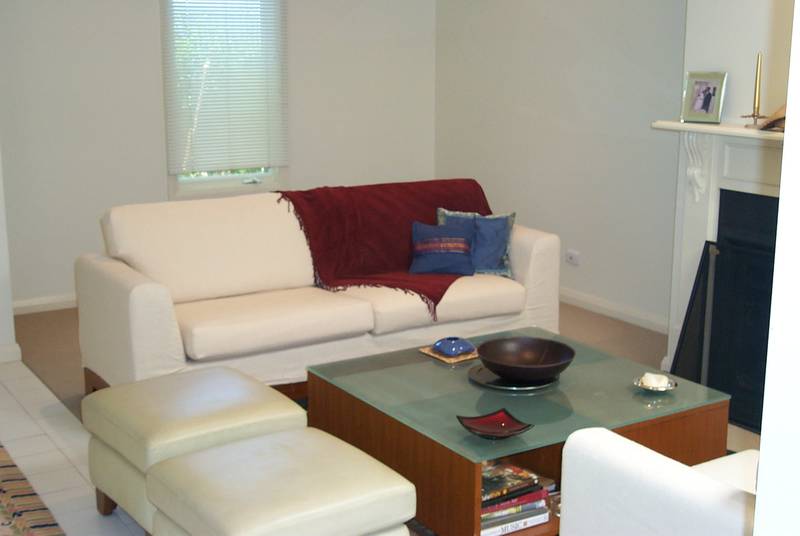 UNDER OFFER AS AT 28/11/09 Picture 3