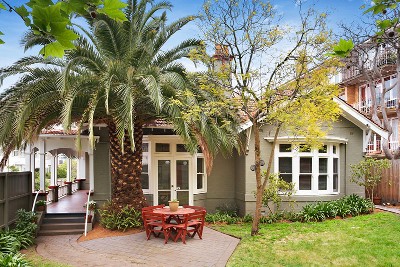 MASSIVE POTENTIAL BEHIND GRAND PERIOD FACADE Picture MASSIVE POTENTIAL BEHIND GRAND PERIOD FACADE Picture