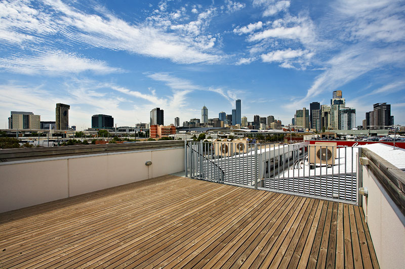 SUBSTANTIAL RENT REDUCTION - ''EXCEPTIONAL OFFICE PREMISES WITH SWEEPING VIEWS OF MELBOURNE' Picture 3