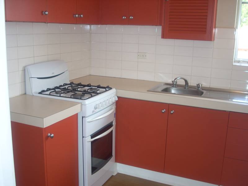 KEYS IN OFFICE @ 209 TOORAK RD, SOUTH YARRA Picture 3