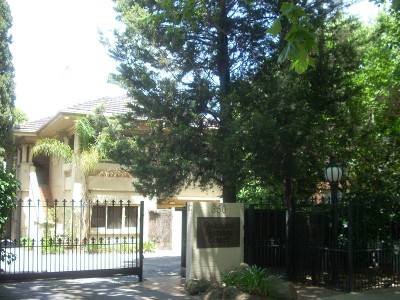 KEYS IN OFFICE @ 209 TOORAK RD, SOUTH YARRA Picture