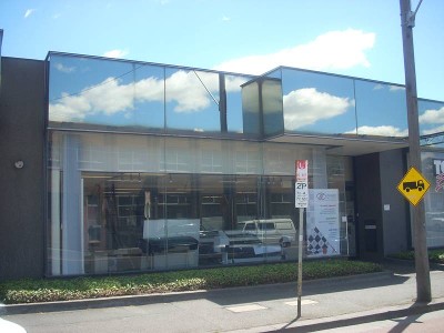 HIGH EXPOSURE SHOWROOM/OFFICE/WAREHOUSE Picture