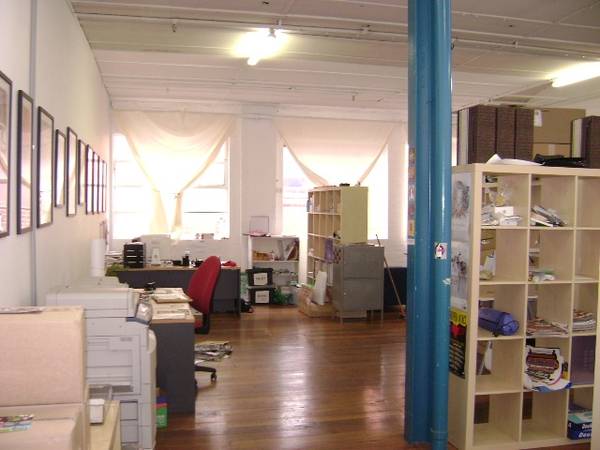 OFFICE/ STUDIO FOR LEASE Picture 1
