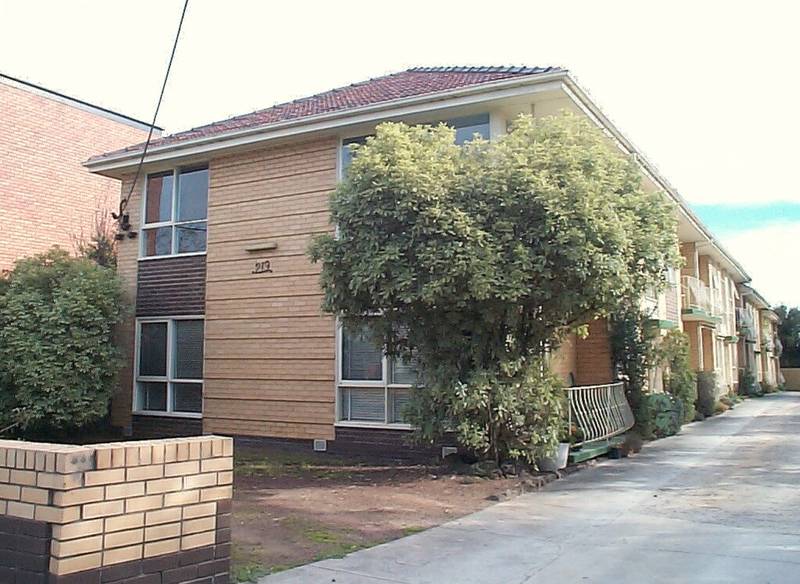 PLEASE CONTACT TENANT TO INSPECT - BRETT - 0411 352 687 Picture 1