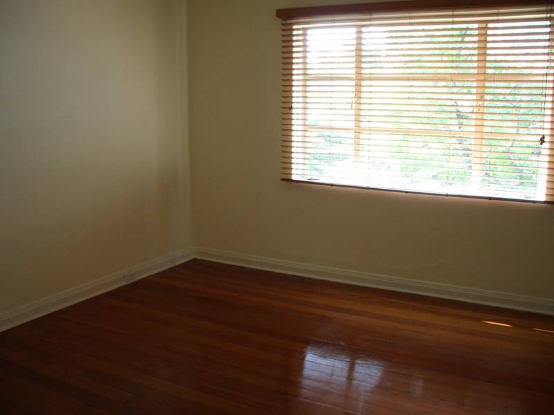 CALL THE TENANT TO INSPECT - PAULINE - 0413 484 706 Picture 3
