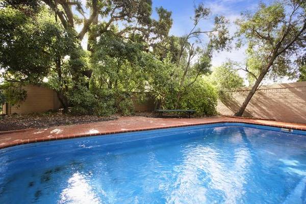 IDEAL HAWKSBURN LIFESTYLE Picture 3