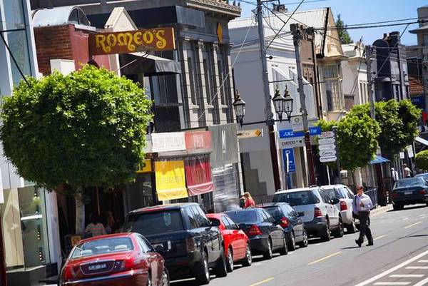 IMPRESS WITH SUCCESS AND A TOORAK ROAD ADDRESS Picture 2