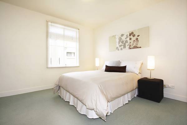 EASY MODERN LIVING Picture 3