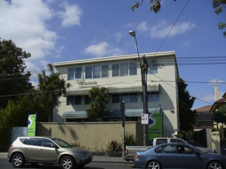 ONE BEDROOM PRAHRAN INVESTMENT - $145,000 Picture 1