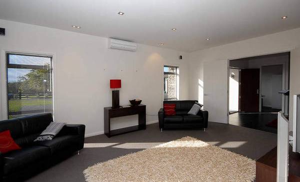 A STUNNING PROPERTY Picture A STUNNING PROPERTY Picture