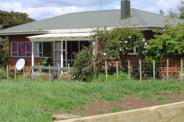 LOVELY CUTE FULLY FURNISHED Picture LOVELY CUTE FULLY FURNISHED Picture