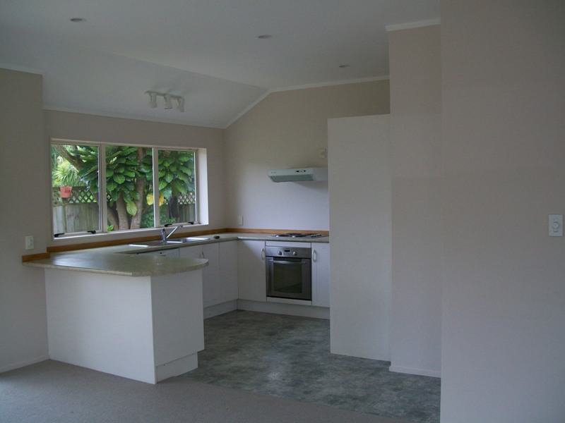 Spacious townhouse for rent Picture 2