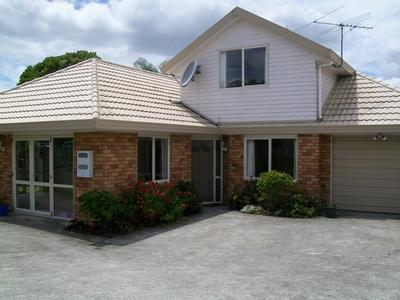 Spacious townhouse for rent Picture