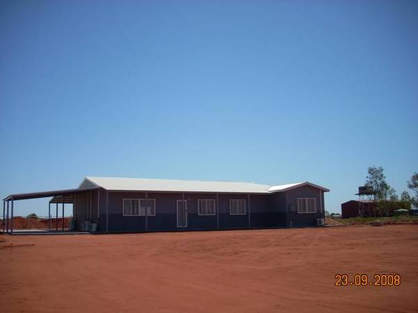 Huge Family Home Picture 1