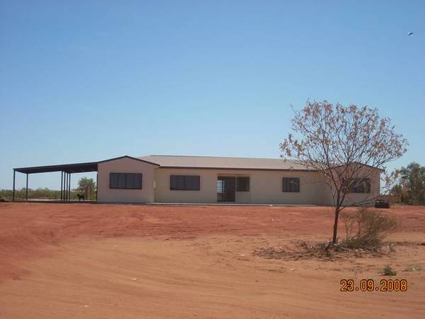 Pearler of a Property Picture 1