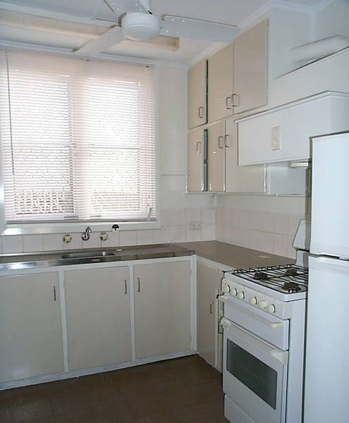 Fully Furnished Picture 2