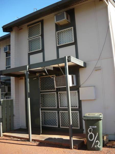 Neat and Tidy living Picture 1