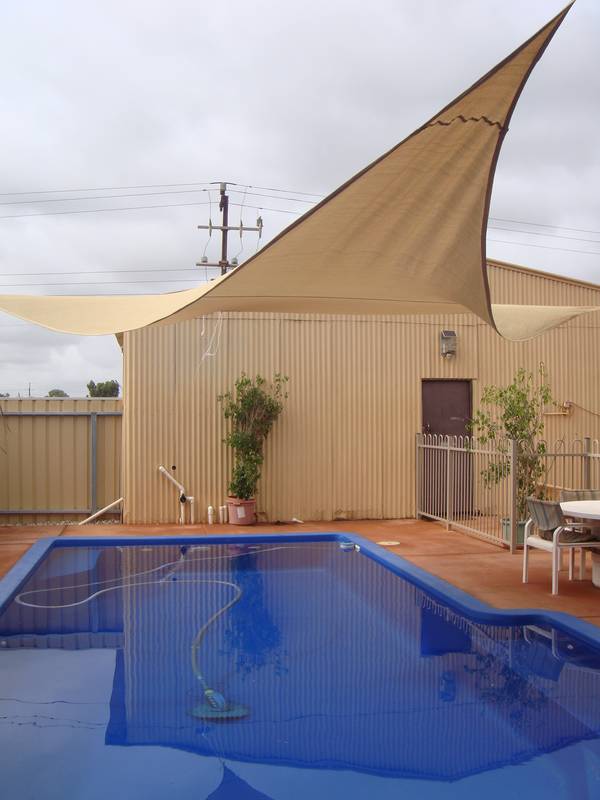 Prime Property with 2 Large Industrial Sheds and a Large Executive Care Takers Residence Picture