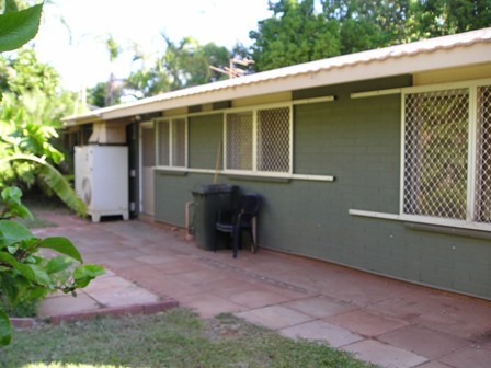 Superbly presented home Picture 1