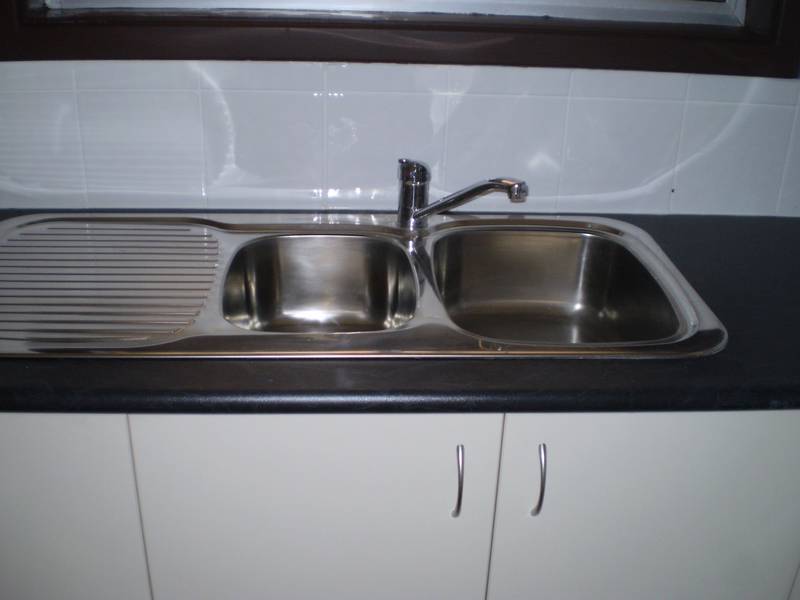 Lovely renovated 2 bedroom unit Picture Lovely renovated 2 bedroom unit Picture