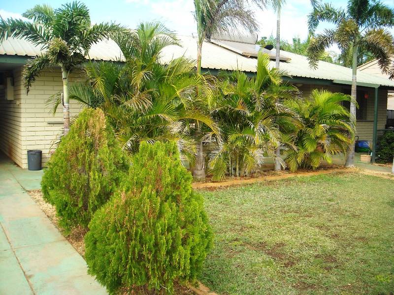 INVESTORS OR FIRST HOME BUYERS WELCOME Picture 1