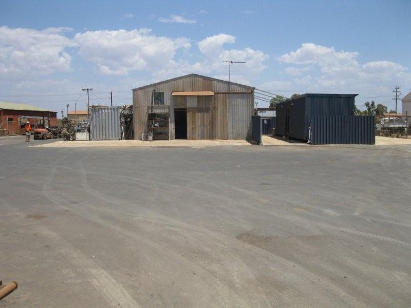 Large Industrial Block with Shed and Accommodation Picture 3