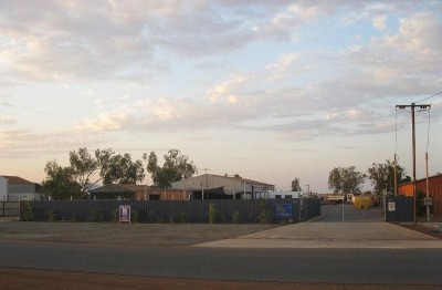 Large Industrial Block with Shed and Accommodation Picture Large Industrial Block with Shed and Accommodation Picture